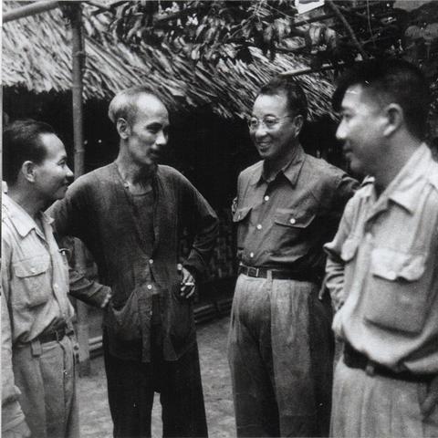 (封神gai)封神行动：神明降临，勇士们团结抗敌，带领人类重返荣耀之路